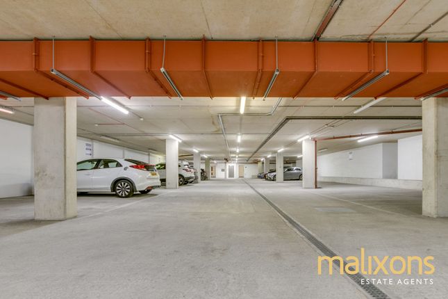 Flat 105, Deepak House, London photo 4