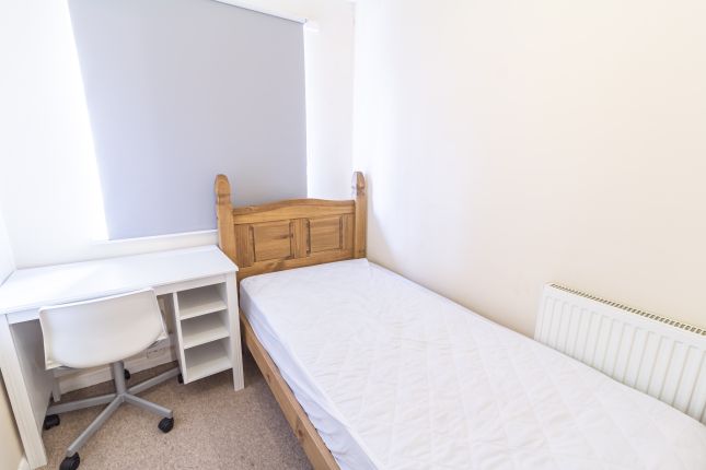 Terraced house to rent in May Tree Close, Badger Farm, Winchester, Hampshire