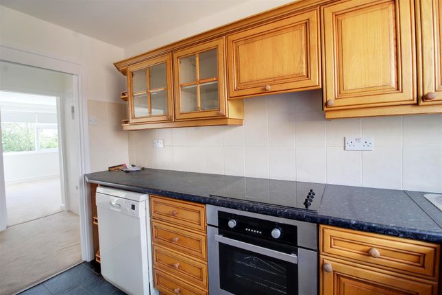 51, HEATHFIELD CLOSE, POTTERS BAR photo 5