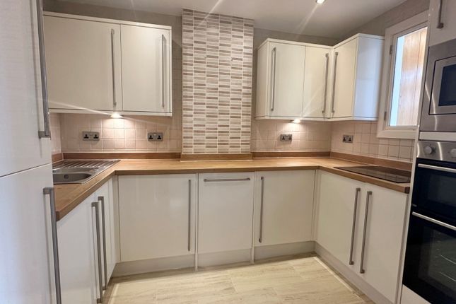 Flat 12A, Norcliffe Hall Mews,, Altrincham Road, Wilmslow photo 2