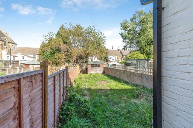 21, Dawes Street, Gillingham photo 2
