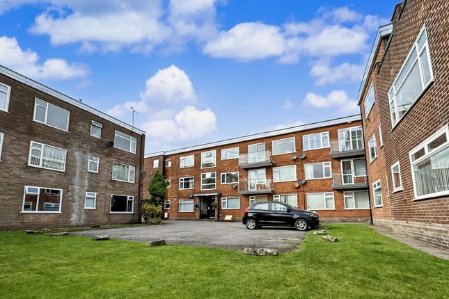 1-bed flat on 54 Dovehouse Close, Manchester, £80,000