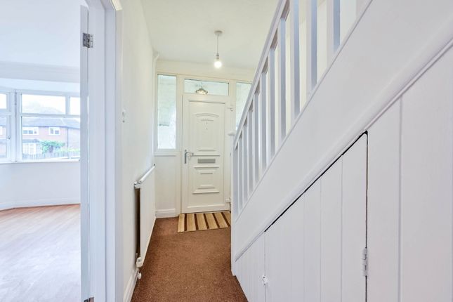 28, Rydes Hill Road, Guildford photo 4