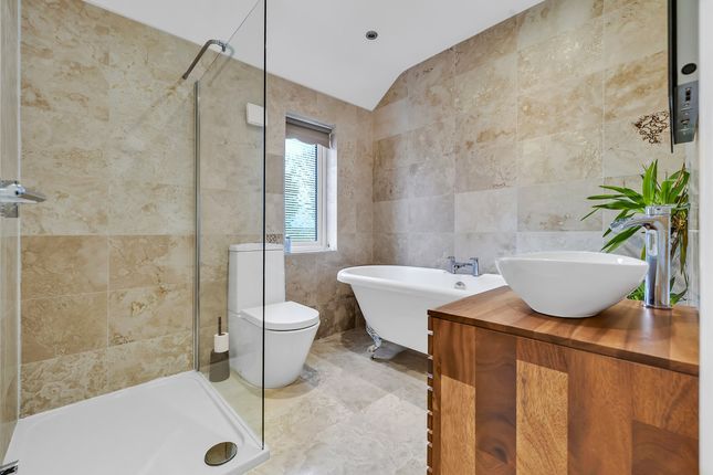 51, Cross Road, Romford photo 4