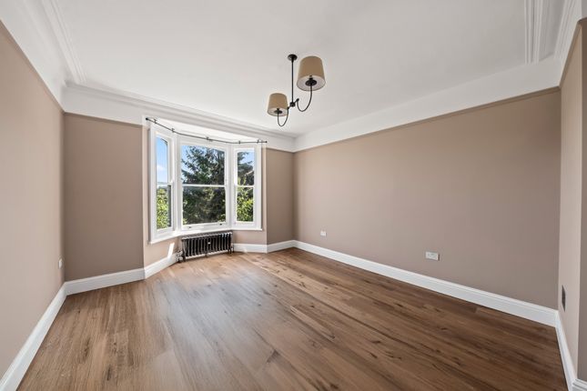 Elm Lodge, New Malden photo 3
