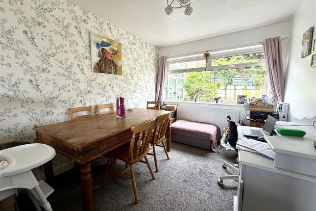 16, South Edge, Keighley photo 4