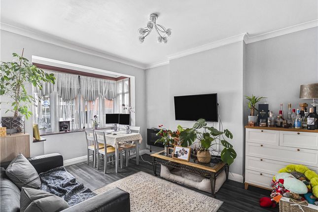 Flat to rent in Rosehill Avenue, Sutton