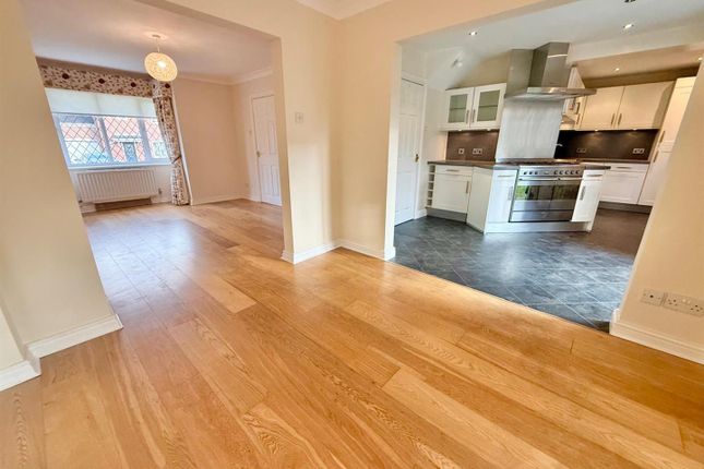 10, Portmarnock Close, Macclesfield photo 3