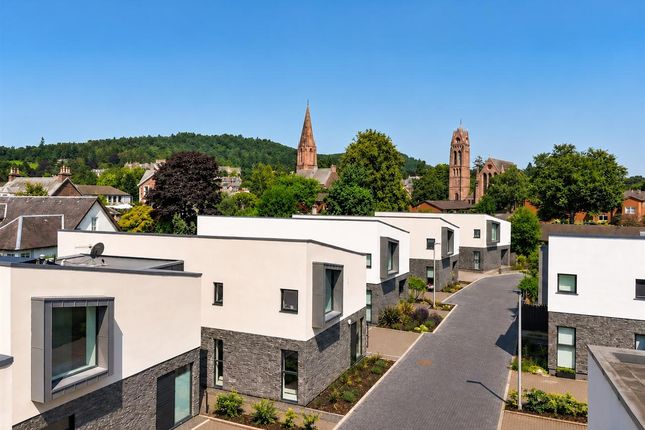 11, McGlashan Gardens, Crieff photo 3