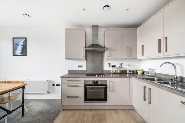 Apartment 11, 12, Osiers Road, Wandsworth photo 2