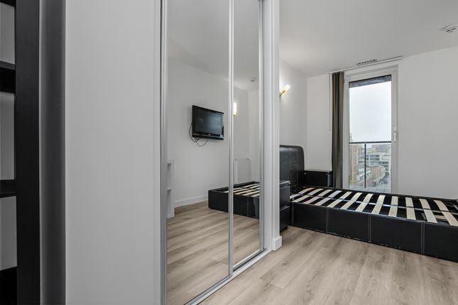 1-bed flat on Vantage Building, Station Approach, Hayes, £299,000
