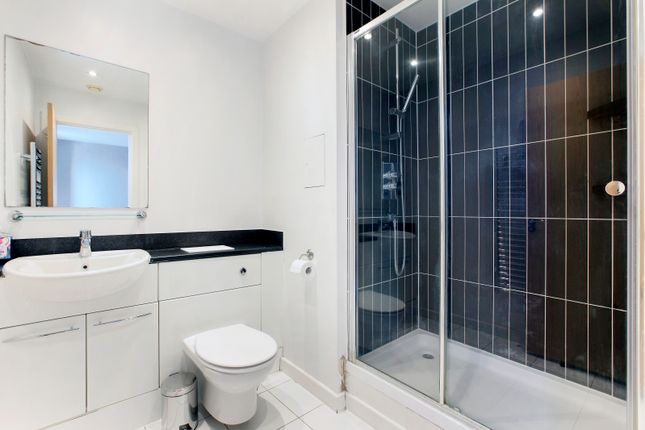Flat for sale in Argento Tower, Mapleton Road, Wandsworth