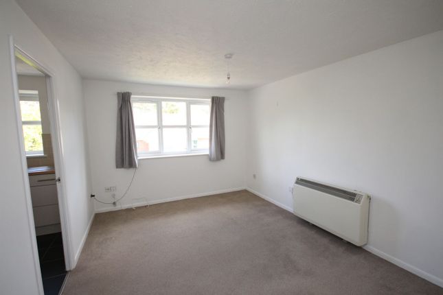 9, Marmet Avenue, Letchworth Garden City photo 3