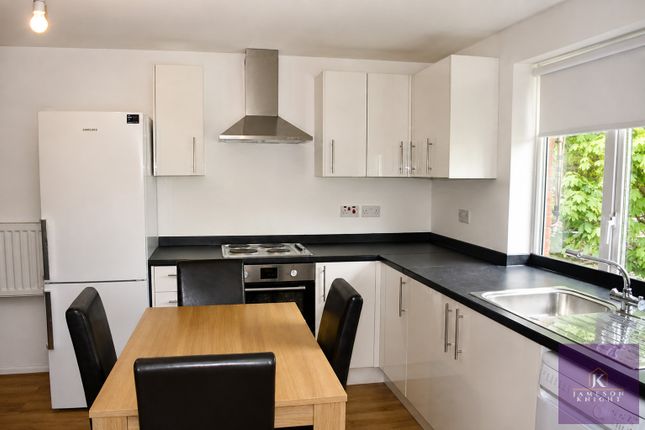 Flat 39 Meads Court 38, Carnarvon Road, Greater London photo 5