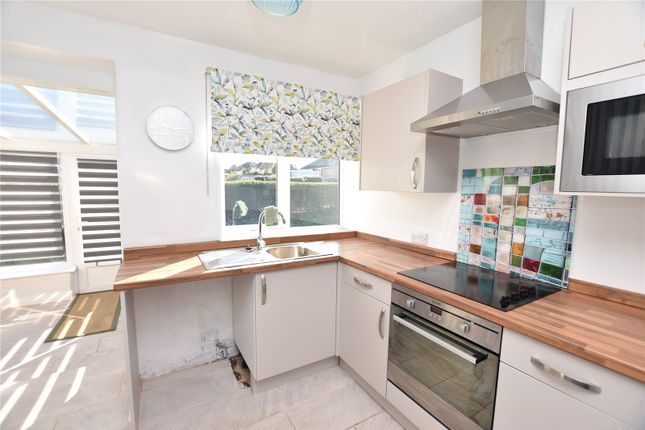 14, Kingswear Grove, West Yorkshire photo 2