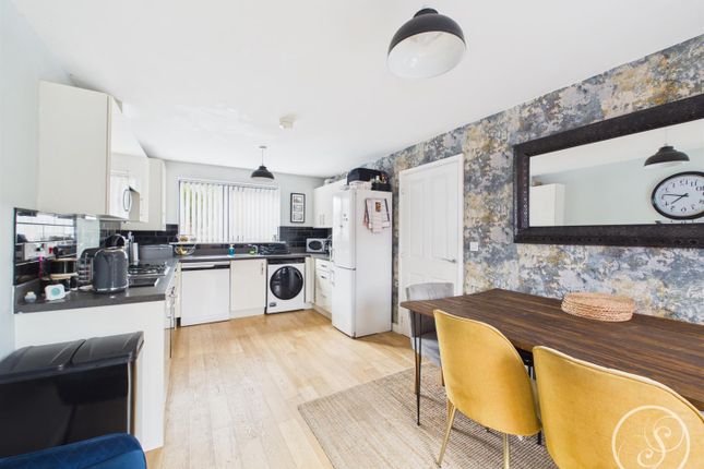 2, Mallard Avenue, Castleford photo 3