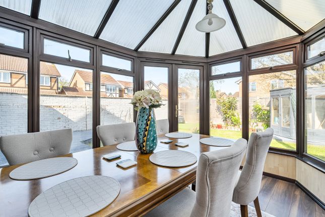 21, Arkwright Drive, Berkshire photo 3
