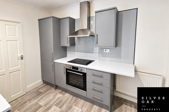 15 Robinson Street, Llanelli photo 4