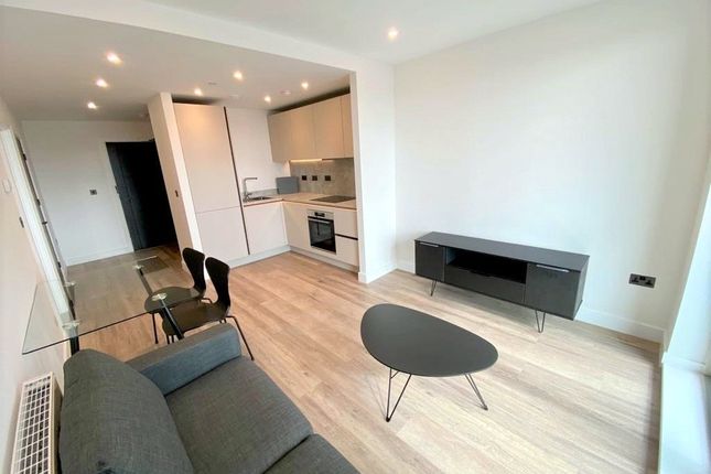 Thumbnail Flat to rent in Snow Hill Wharf, 64 Shadwell Street