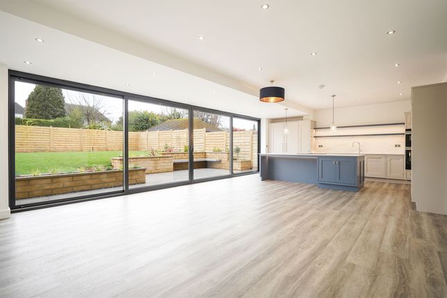 3 Park Lane, Dronfield photo 2