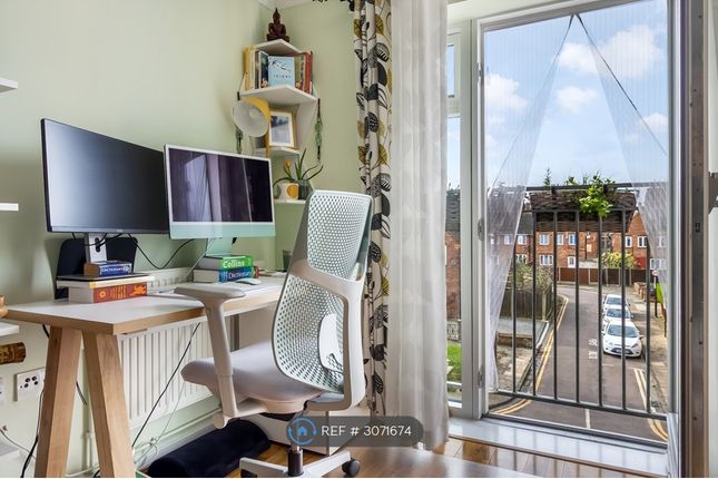 Academia Way, London photo 2