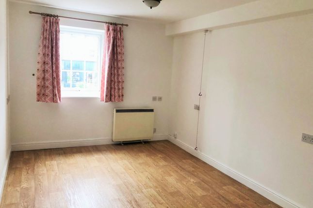 Duplex for sale in Cockfosters Road, Cockfosters