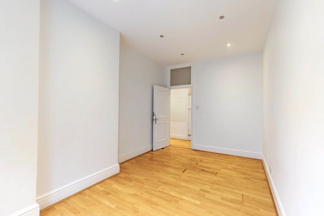 Flat for sale in Rodney Court, Maida Vale, London