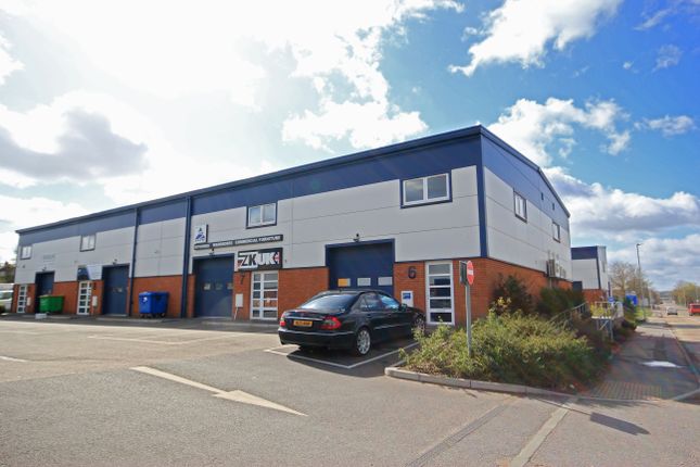 Thumbnail Warehouse to let in Castle Road, Sittingbourne