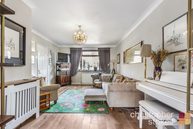 45 Palmers Way, Cheshunt, Hertfordshire photo 2