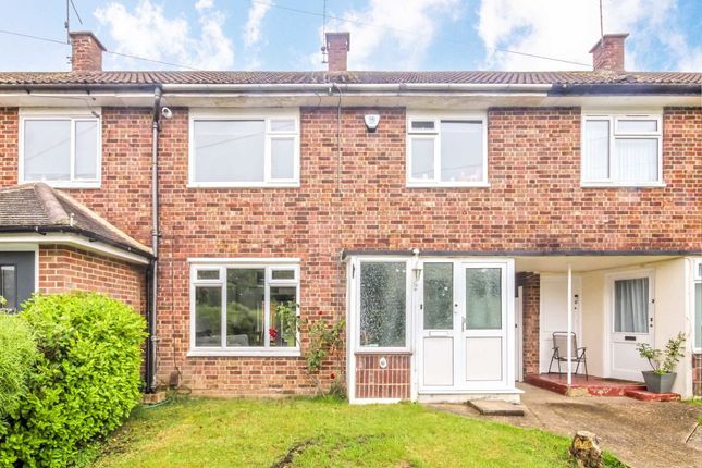 Terraced house to rent in The Roundway, Claygate, Esher