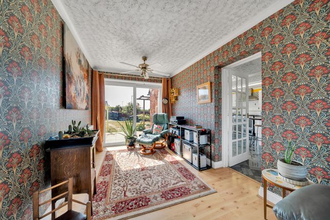 65, Field Barn Drive, Weymouth photo 4
