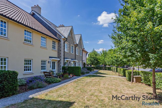 Barnhill Court