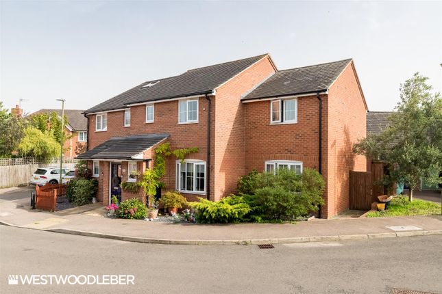 Semi-detached house for sale in Thunderfield Close, Broxbourne