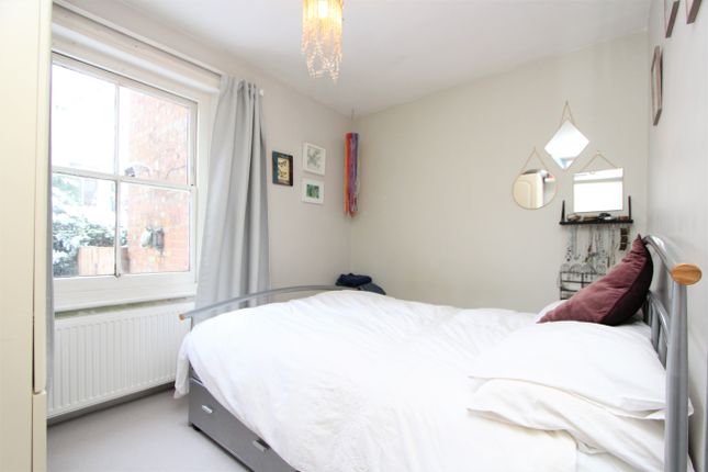 Flat 1, 289, Alexandra Park Road, London photo 5