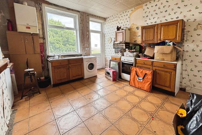55, Mayo Avenue, Bradford photo 2
