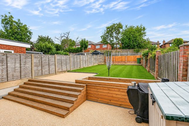 40, Downer Road North, Benfleet photo 4