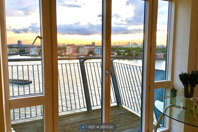 Living Room And Balcony Direct Water Views