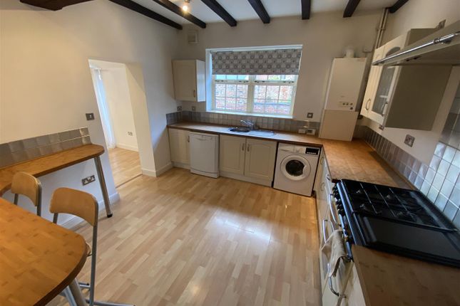 17b, Bridgegate, East Yorkshire photo 3