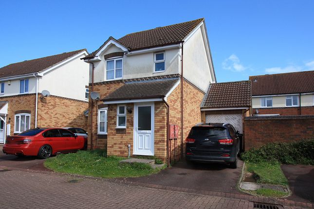 Thumbnail Link-detached house for sale in Syon Close, Swindon