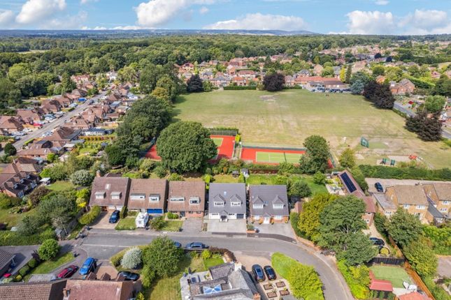 4-bed detached on 2 Cherrycroft Drive, High Wycombe, £895,000