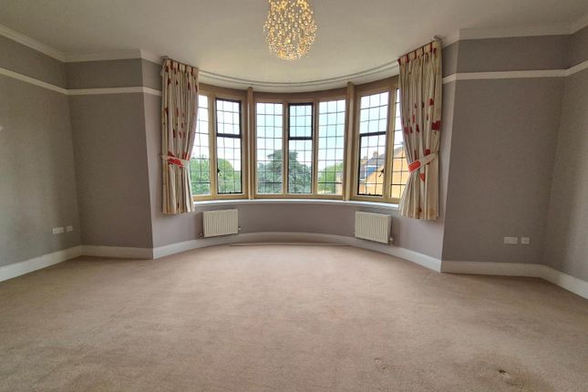 10, Woolston Close, Northampton photo 3