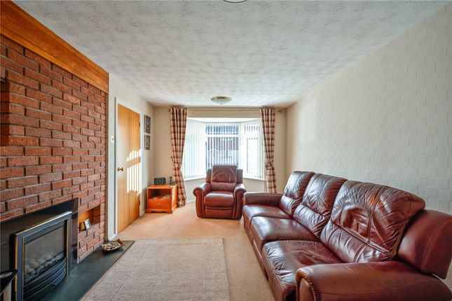 4, Geneshall Close, Stafford photo 3