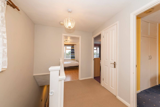 Detached house to rent in Munro Avenue, Reading, Berkshire