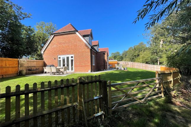 1, Brookhurst Villas, East Grinstead photo 4