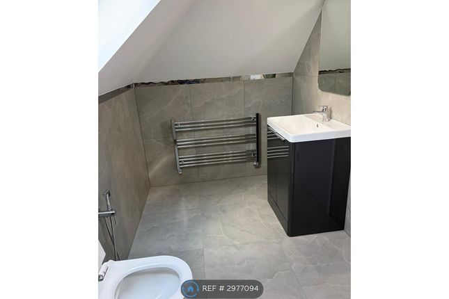 316, Whitchurch Lane, Edgware photo 2