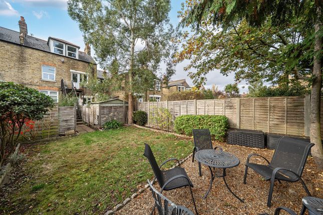 25B,, Carholme Road, London photo 2