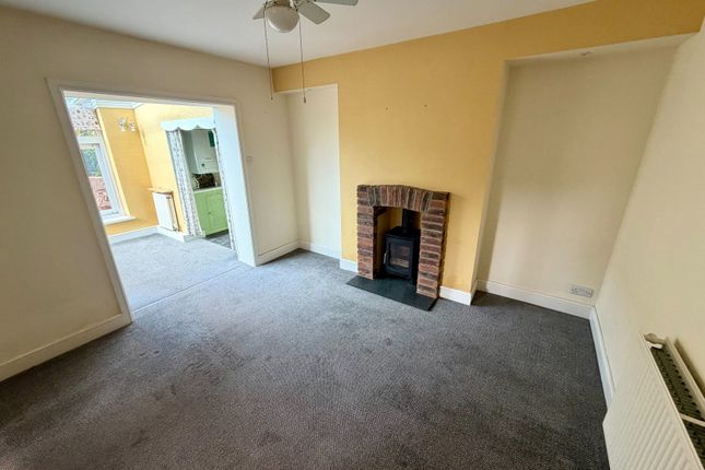 30, Luscombe Crescent, Paignton photo 3