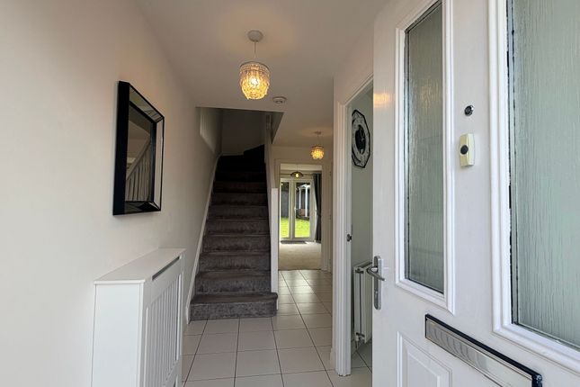 31 Plough Drive, Glasgow photo 2