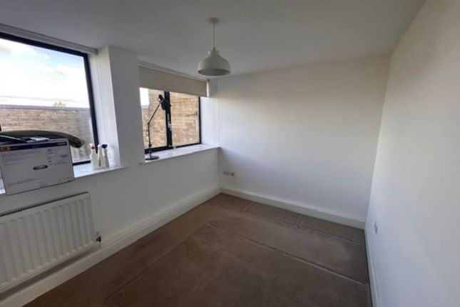 10, Orchard House, Potters Bar photo 3