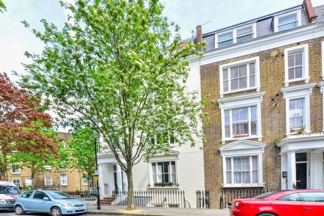1-bed flat on Kempsford Gardens, Earls Court, £420,000